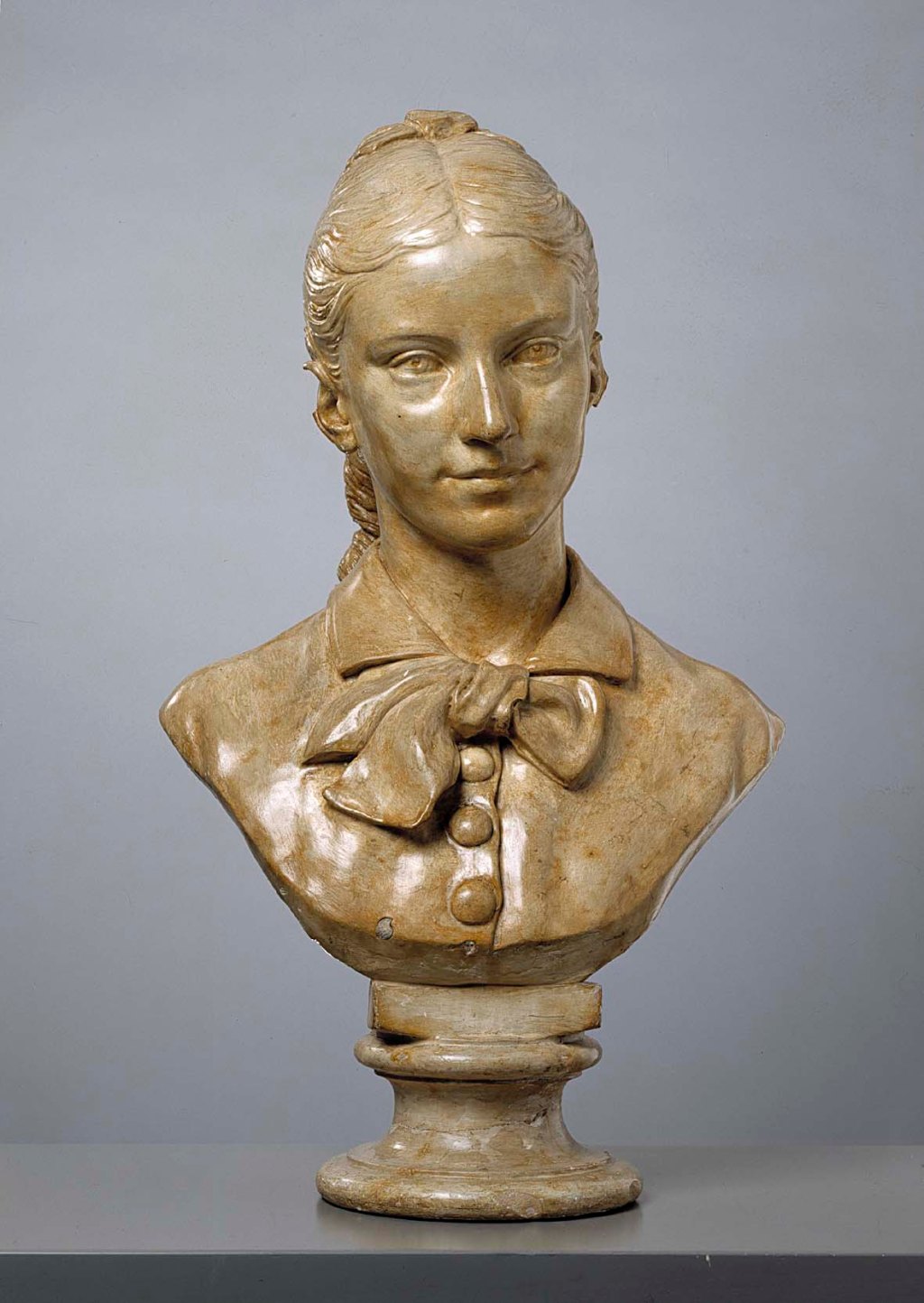 Busto de mujer&nbsp;joven